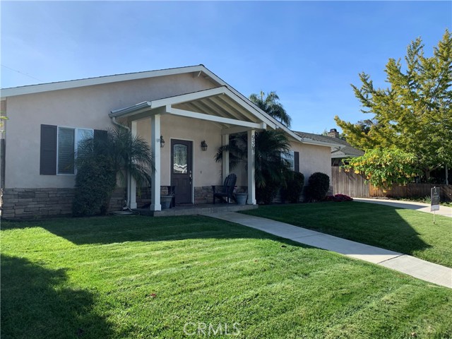 939 Dogwood St, Costa Mesa, CA 92627