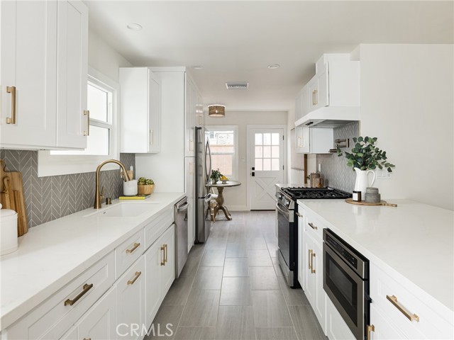 22105 Ellinwood Drive, Torrance CA: https://media.crmls.org/medias/fd8e4cb3-1ab4-4f3a-a9c4-e1421c780cdd.jpg