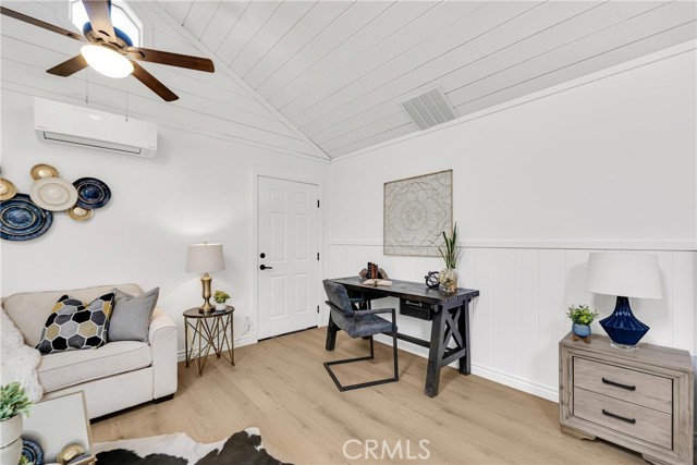 Detail Gallery Image 30 of 40 For 5550 Fallbrook Ave, Woodland Hills,  CA 91367 - 3 Beds | 2 Baths
