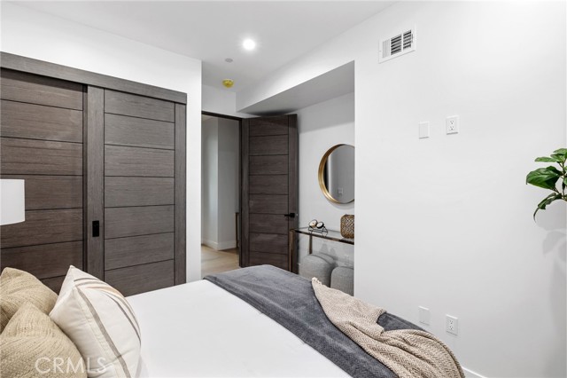 Detail Gallery Image 12 of 24 For 528 N Flores St #102,  West Hollywood,  CA 90048 - 2 Beds | 2/1 Baths