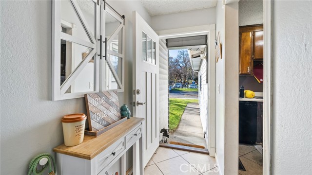 Detail Gallery Image 7 of 16 For 535 Oak Manor Dr, Ukiah,  CA 95482 - 4 Beds | 2 Baths