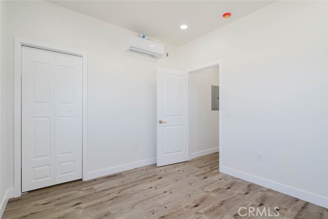 5732 Willowcrest Avenue, 3 photo 23