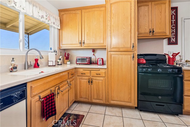 Detail Gallery Image 7 of 38 For 510 S S Lyon Ave. Ave, Hemet,  CA 92543 - 2 Beds | 2 Baths