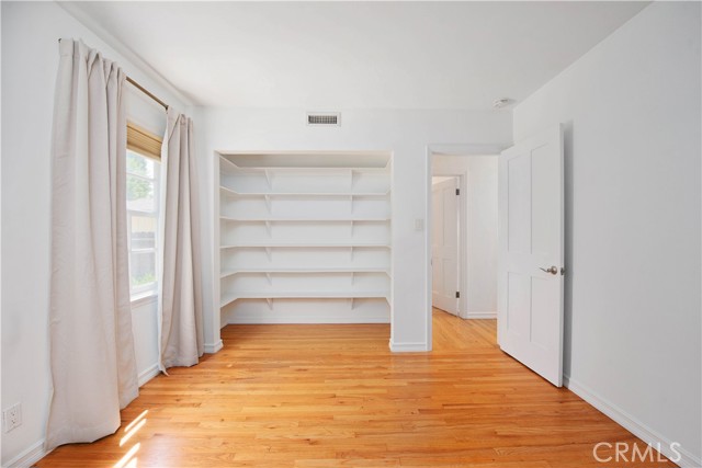 Detail Gallery Image 22 of 44 For 13964 Peach Grove St, Sherman Oaks,  CA 91423 - 3 Beds | 3 Baths