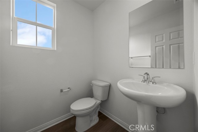 Detail Gallery Image 7 of 19 For 45231 Maverick Ct, Lake Elsinore,  CA 92532 - 5 Beds | 2/1 Baths