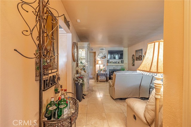 Detail Gallery Image 6 of 24 For 1844 E Avenue J2 #4,  Lancaster,  CA 93535 - 3 Beds | 2/1 Baths