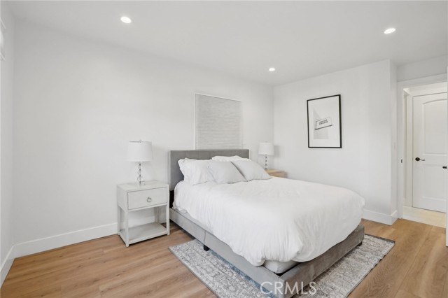 2501 N Poinsettia Avenue, Manhattan Beach CA: https://media.crmls.org/medias/fd933086-790d-406e-9afb-f621fd0c4dbe.jpg