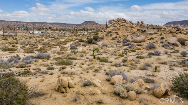 Detail Gallery Image 14 of 23 For 52500 Riverside Dr, Pioneertown,  CA 92268 - – Beds | – Baths