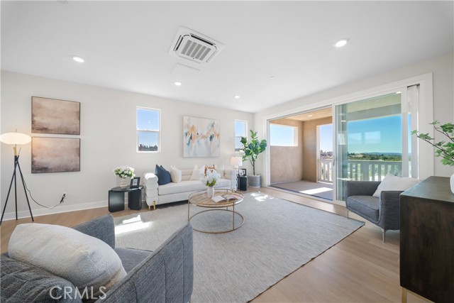 671 Pelion, Lake Forest CA: https://media.crmls.org/medias/fd944202-3ce0-4543-974f-8968e989e694.jpg