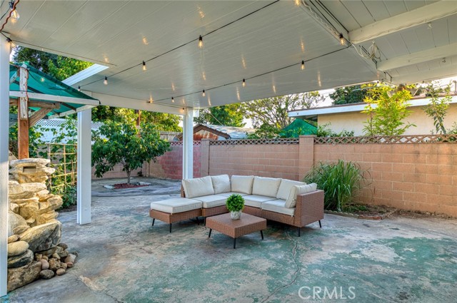 10072 Roselee Drive, Garden Grove CA: https://media.crmls.org/medias/fd945dff-5987-4ae0-a91f-283961ede5cf.jpg