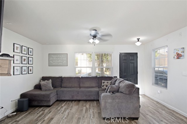 Detail Gallery Image 6 of 29 For 3749 Morningside Ave, Merced,  CA 95348 - 3 Beds | 2/1 Baths