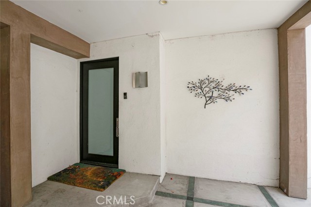 22619 Holanda Road, Woodland Hills CA: https://media.crmls.org/medias/fd9524fe-1b20-4300-952b-5d97cbe2e521.jpg