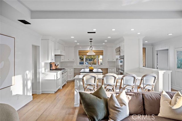 Detail Gallery Image 8 of 37 For 1725 Skylark, Newport Beach,  CA 92660 - 5 Beds | 4/1 Baths