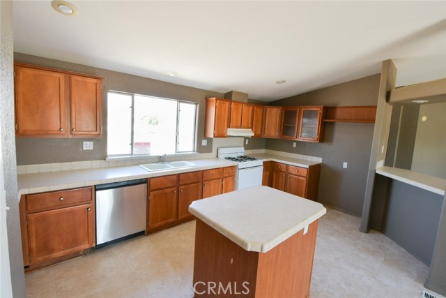 Detail Gallery Image 6 of 32 For 27321 La Piedra Rd, Menifee,  CA 92584 - 3 Beds | 2 Baths