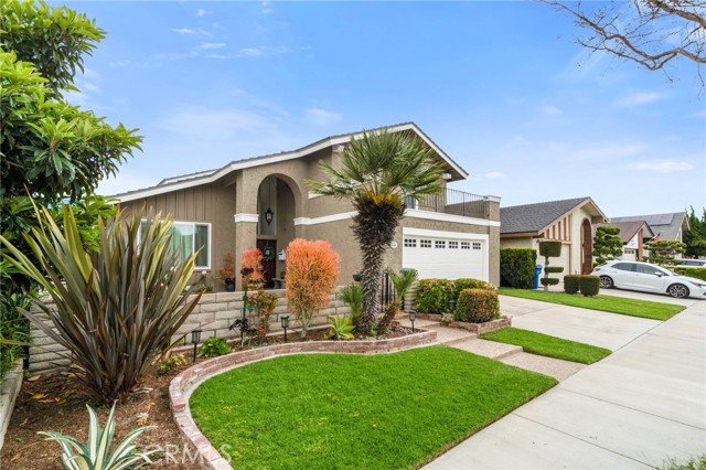 Image 2 for 6381 Cantiles Ave, Cypress, CA 90630