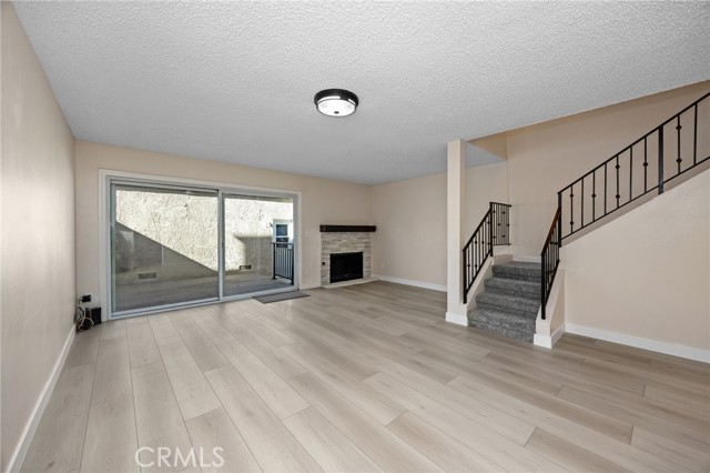 Detail Gallery Image 4 of 50 For 8347 Grenoble St #9,  Sunland,  CA 91040 - 2 Beds | 2/1 Baths