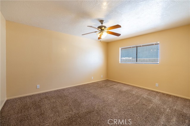Detail Gallery Image 13 of 31 For 18625 Catalina Rd, Victorville,  CA 92395 - 3 Beds | 2 Baths