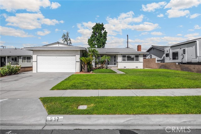 917 N Fuchsia Avenue, Ontario CA: https://media.crmls.org/medias/fd9888f5-f470-45bd-8a38-bec33a9e615b.jpg