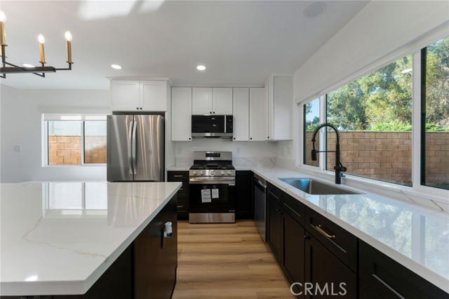 Detail Gallery Image 15 of 50 For 2534 Alona, Santa Ana,  CA 92706 - 5 Beds | 4 Baths