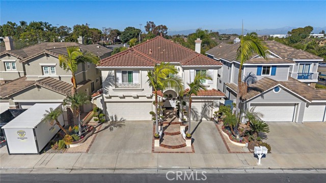 Detail Gallery Image 4 of 56 For 7135 Ashley Dr, Huntington Beach,  CA 92648 - 5 Beds | 3 Baths