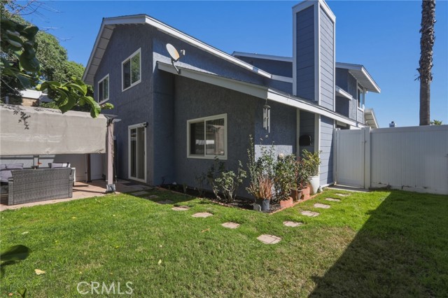 Detail Gallery Image 28 of 44 For 25259 Avenida Dorena, Newhall,  CA 91321 - 3 Beds | 2 Baths