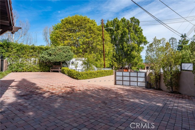 5005 Delita Place, Woodland Hills CA: https://media.crmls.org/medias/fd99c06f-aa78-4989-a3c8-de4f301a3ae1.jpg