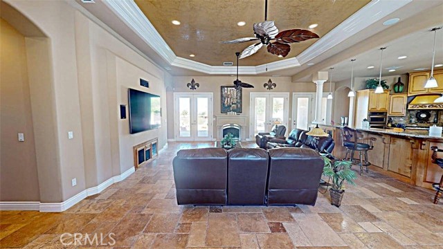 17134 Joshua Road, Apple Valley CA: https://media.crmls.org/medias/fd9a3615-7285-4d9d-b7f6-8f994a782cc7.jpg