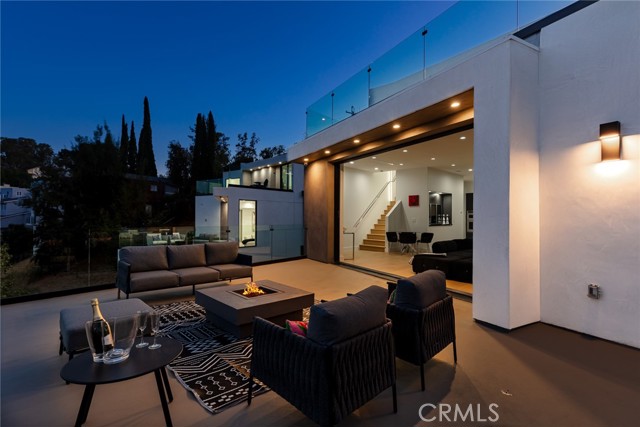 Detail Gallery Image 51 of 58 For 5134 Medina Rd, Woodland Hills,  CA 91364 - 5 Beds | 5/1 Baths