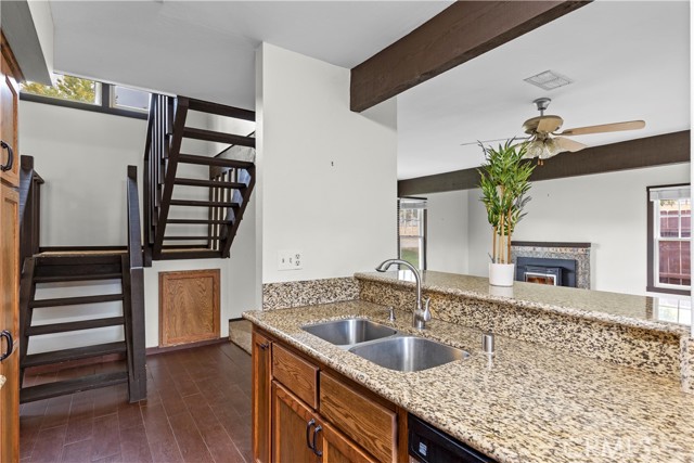 Detail Gallery Image 12 of 34 For 1 Cloverleaf Ct, Tehachapi,  CA 93561 - 3 Beds | 2 Baths