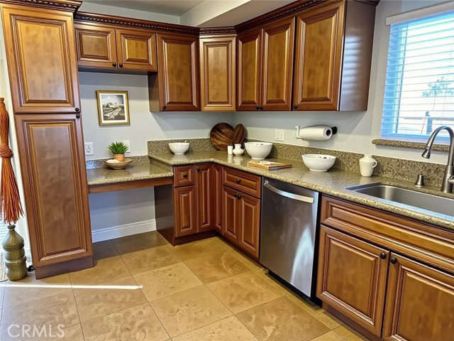 Detail Gallery Image 5 of 11 For 13481 Dana Ct, Fontana,  CA 92336 - 3 Beds | 2 Baths