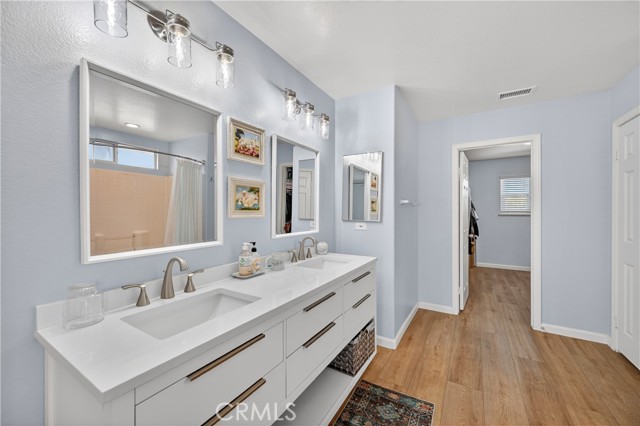 183 La Amistad, Hemet CA: https://media.crmls.org/medias/fd9ca72c-e2ed-4615-9dc9-3b5173746362.jpg