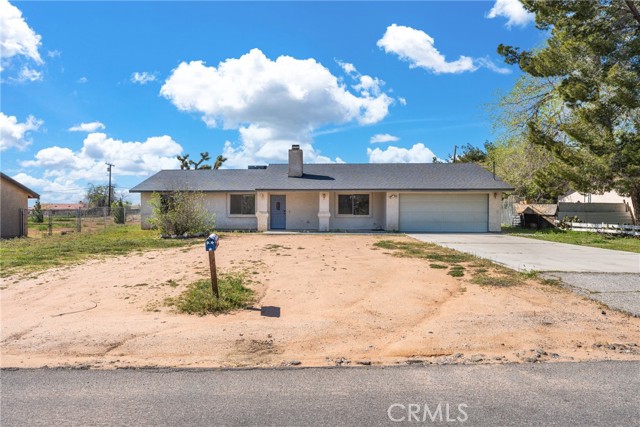 21985 Mohican Ave, Apple Valley, CA 92307