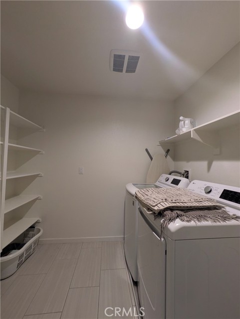 Detail Gallery Image 10 of 24 For 12886 Greenstone Way, Moreno Valley,  CA 92555 - 4 Beds | 2/1 Baths