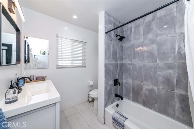 Detail Gallery Image 26 of 35 For 801 E 1st St #4,  Long Beach,  CA 90802 - 1 Beds | 1 Baths