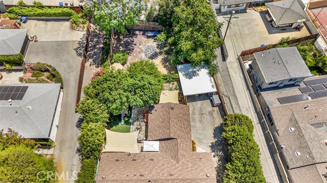 22960 Crespi Street, Woodland Hills CA: https://media.crmls.org/medias/fda1028e-08d2-460b-a783-ca41381c387e.jpg