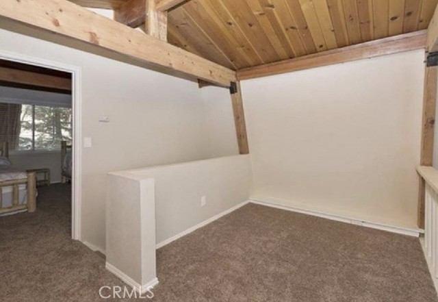 565 Rose Lane, Twin Peaks CA: https://media.crmls.org/medias/fda2c085-b05d-4a22-a5d6-d73de9efa126.jpg