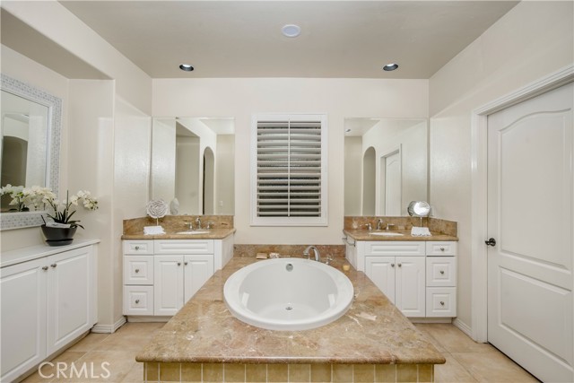 Detail Gallery Image 9 of 25 For 58 Townsend, Irvine,  CA 92620 - 3 Beds | 3/1 Baths
