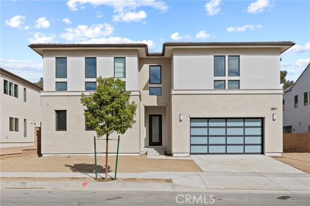 Detail Gallery Image 1 of 34 For 20577 Edgewood Ct, Chatsworth,  CA 91311 - 5 Beds | 4/1 Baths