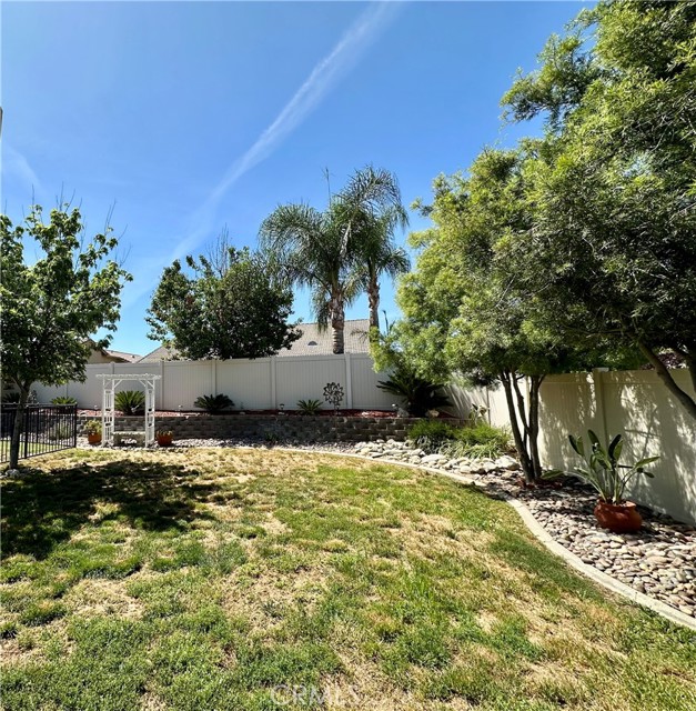 Detail Gallery Image 27 of 30 For 35579 Country Creek Dr, Yucaipa,  CA 92399 - 4 Beds | 2 Baths