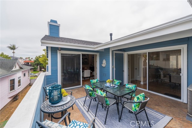 Detail Gallery Image 13 of 43 For 622 N Guadalupe Ave #B,  Redondo Beach,  CA 90277 - 3 Beds | 2/1 Baths
