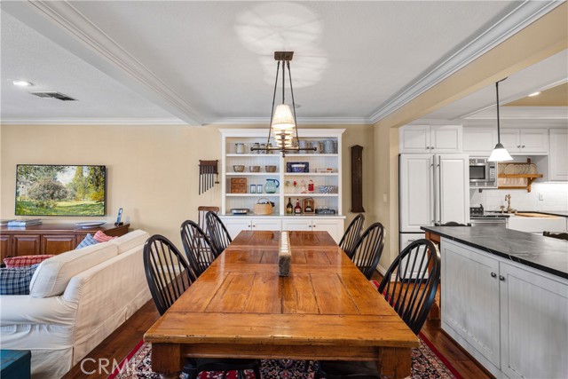 21761 Tahoe Lane, Lake Forest CA: https://media.crmls.org/medias/fda65f93-ac8e-4168-b333-8248493a1122.jpg