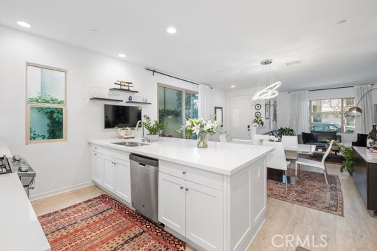 Detail Gallery Image 7 of 37 For 165 Frame, Irvine,  CA 92618 - 4 Beds | 3/1 Baths