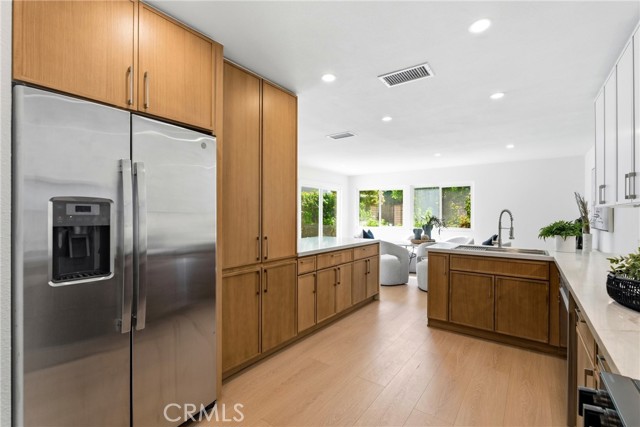 Detail Gallery Image 14 of 51 For 41 Seton Rd, Irvine,  CA 92612 - 3 Beds | 2/1 Baths