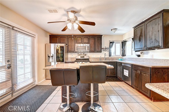 Detail Gallery Image 16 of 48 For 8297 E Carburton, Long Beach,  CA 90808 - 4 Beds | 2 Baths