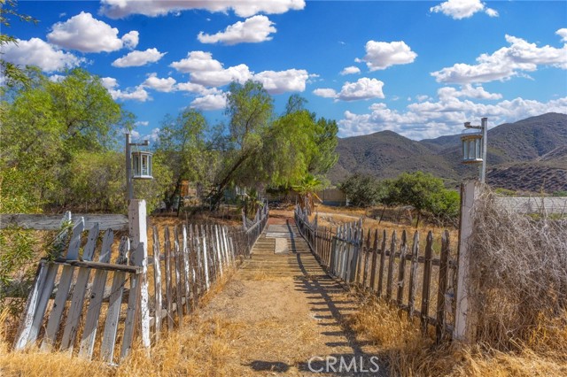 45479 Sheeps Foot Road, Aguanga CA: https://media.crmls.org/medias/fda88a26-e32b-411a-9348-f4e8436580ab.jpg