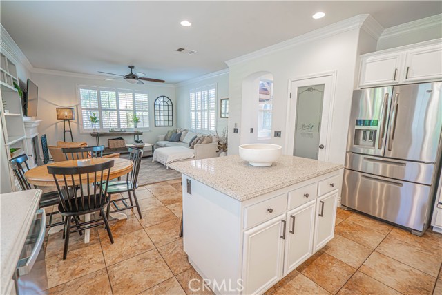 25351 Playa Serena Drive, Valencia CA: https://media.crmls.org/medias/fda88ede-05b9-4e27-99b6-3d333d37a3ff.jpg