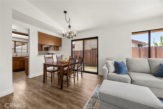 2373 Weatherwood Rd., Corona CA: https://media.crmls.org/medias/fda9095c-818a-4bfe-8862-b5667b8207b0.jpg