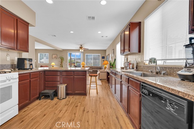 Detail Gallery Image 22 of 50 For 11196 Charleston, Adelanto,  CA 92301 - 5 Beds | 3 Baths