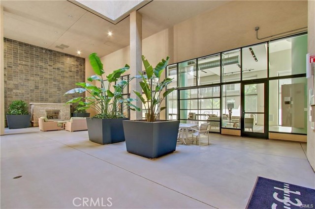 133 The Promenade N, Long Beach CA: https://media.crmls.org/medias/fda94c68-f875-4e05-9f46-736e6bb45193.jpg