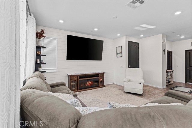 Detail Gallery Image 6 of 33 For 29109 Soraya, Lake Elsinore,  CA 92530 - 4 Beds | 3 Baths